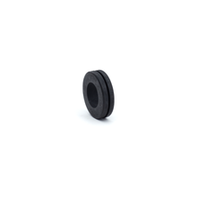 Load image into Gallery viewer, Clemco 00183 7/8 ID for 1-1/4 Hole Grommet