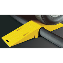 Load image into Gallery viewer, Single Tunnel Pack, Hose Bridge, 3" Lines | Diamondback Expandable System | UHB2025 - UHB2025 - image 1