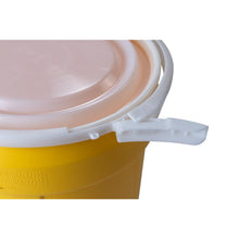 Load image into Gallery viewer, Yellow 30 Gal Lab Pack Poly Drum | Plastic Lever-Lock | 1601 - 1601 - image 3