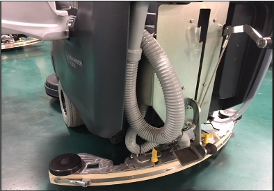 Refurbished Advance SC901 34D Six 330 Ah wet batteries, shelf charger and pad holders, Scrubber