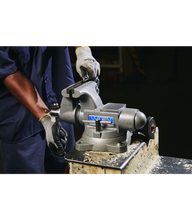 Load image into Gallery viewer, Wilton — Tradesman 1765 Bench Vise