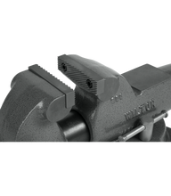 Load image into Gallery viewer, Wilton — 600S Machinist Bench Vise