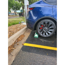 Load image into Gallery viewer, 6' Green/White Parking Curb, Park-It — image 7 of 9