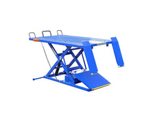 Load image into Gallery viewer, Tuxedo Lifts A-2200IEH-XR Electric / Hydraulic ATV Lift Bench