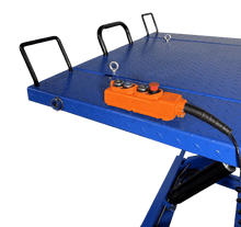 Load image into Gallery viewer, Tuxedo Lifts A-2200IEH-XR Electric / Hydraulic ATV Lift Bench