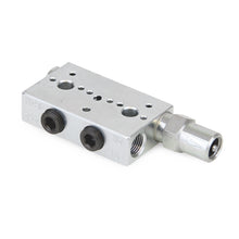 Load image into Gallery viewer, Graco Trabon® MJ Series-Flo Divider Valve with Right Hand Cycle Pin - MJ-15T - 0.246 cm³ (0.015 in.³)