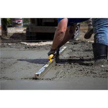Load image into Gallery viewer, Marshalltown EZYSCREED6 6' Ezyscreed With Level