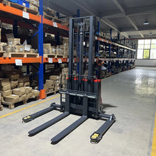 Load image into Gallery viewer, MechMaxx 2640lbs Electric Straddle Stacker, 118" Lift, Adjustable Legs &amp; Forks, F26-118SLA