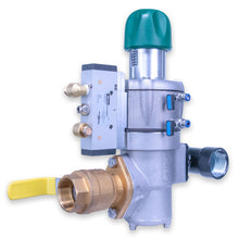 Load image into Gallery viewer, Clemco 31172 GritWizard Metering Valve, 1.25&quot; W/Ball Valve