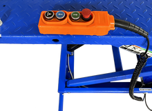 Load image into Gallery viewer, Tuxedo Lifts M-2200IEH-XR Electric / Hydraulic MC Lift Bench