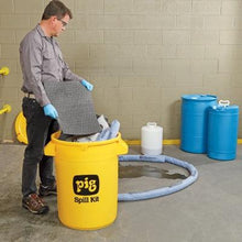 Load image into Gallery viewer, PIG® Spill Kit in 32-Gallon High-Visibility Economy Container