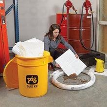 Load image into Gallery viewer, PIG® Oil-Only Spill Kit in 20-Gallon High-Visibility Economy Container