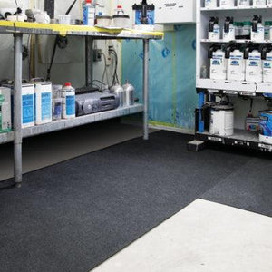 PIG® Traffic Mat® Heavy-Duty Absorbent Rug