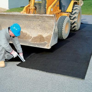 PIG® Oil-Only Absorbent Ground Tarp with Hook and Loop Closures