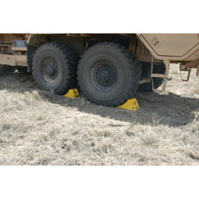 Load image into Gallery viewer, All-Terrain Heavy-Duty Wheel Chock with Aluminum Cleat, 40 Ton Capacity, 28-38 in. Tires — image 7 of 7