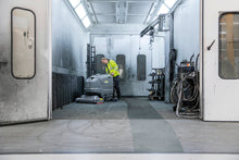 Load image into Gallery viewer, Kärcher 9.895-398.0 BR 85/100 W Bp Classic + AGM + OBC – view 6