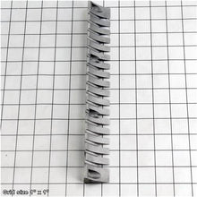 Load image into Gallery viewer, TABLE LIP