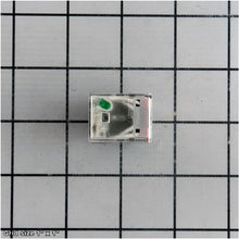 Load image into Gallery viewer, RELAY OMRON 31818C1 3A 250V
