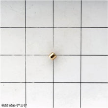 Load image into Gallery viewer, BALL OILER 6MM TAP-IN