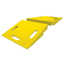 Load image into Gallery viewer, Diamondback Expandable Hose Bridge System for 6.5" Lines, Ramp Pair — image 3 of 4
