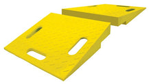 Load image into Gallery viewer, Diamondback® Expandable Hose Bridge System for 6.5" Lines, Ramp Pair - UHB5060R